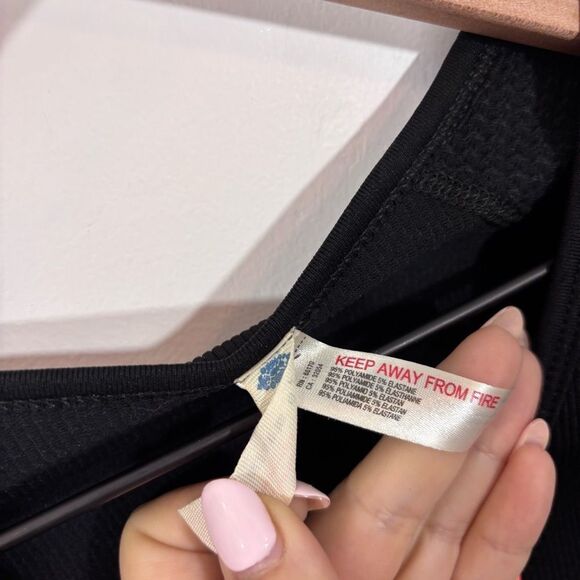 FREE PEOPLE MOVEMENT BAIL OUT LONG SLEEVE LAYER NEW with tags Size XS/S Black - Picture 11 of 13